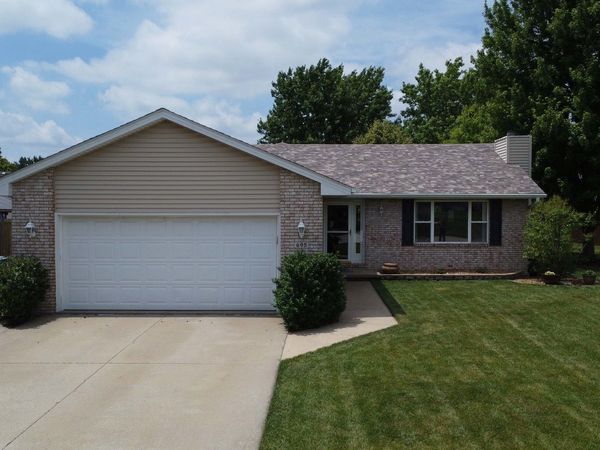 695 Cherokee Drive, Bourbonnais, IL 60914
