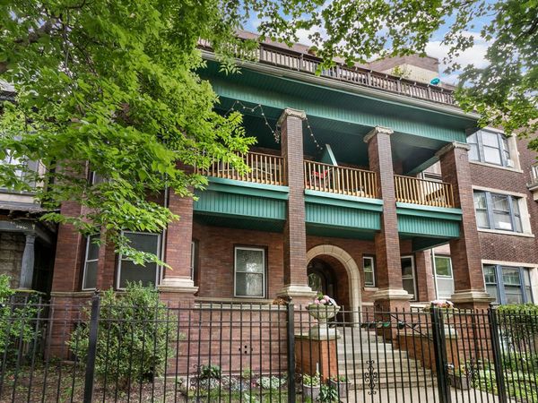 839 W Lakeside Place , Unit 2W, Chicago, IL 60640