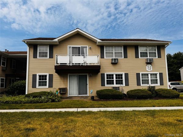 100 Hillside Drive, Unit C6, Middletown, NY 10941