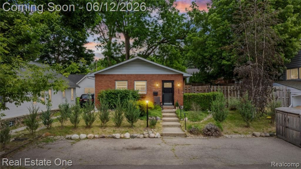 225 1st Street , Fenton, MI 48430 Main Photo