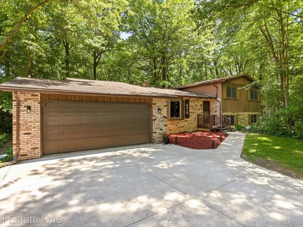 6218 Sturgeon Creek Parkway, Midland, Mi 48640
