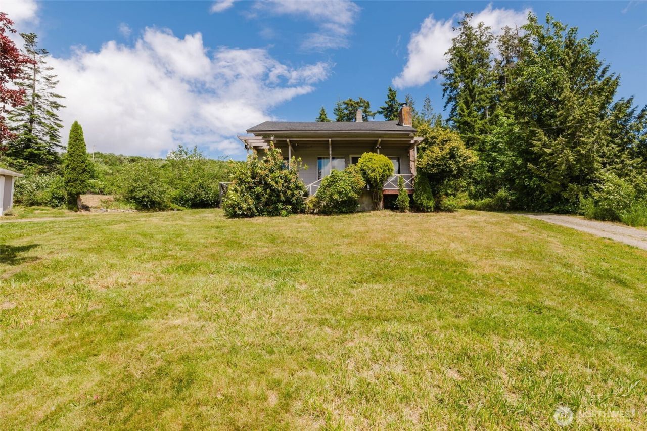 3190 Bartolatz Road W, Bremerton, WA 98312
