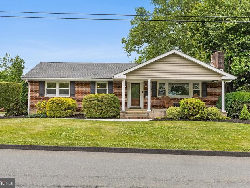 104 E Landis Street, Coopersburg, PA 18036 Main Photo