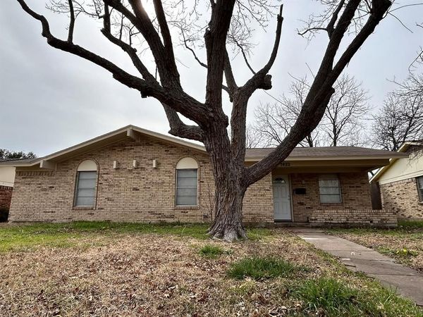 3622 Gray Drive, Mesquite, TX 75150