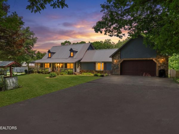 1036 Dye Rd, Clarkrange, TN 38553