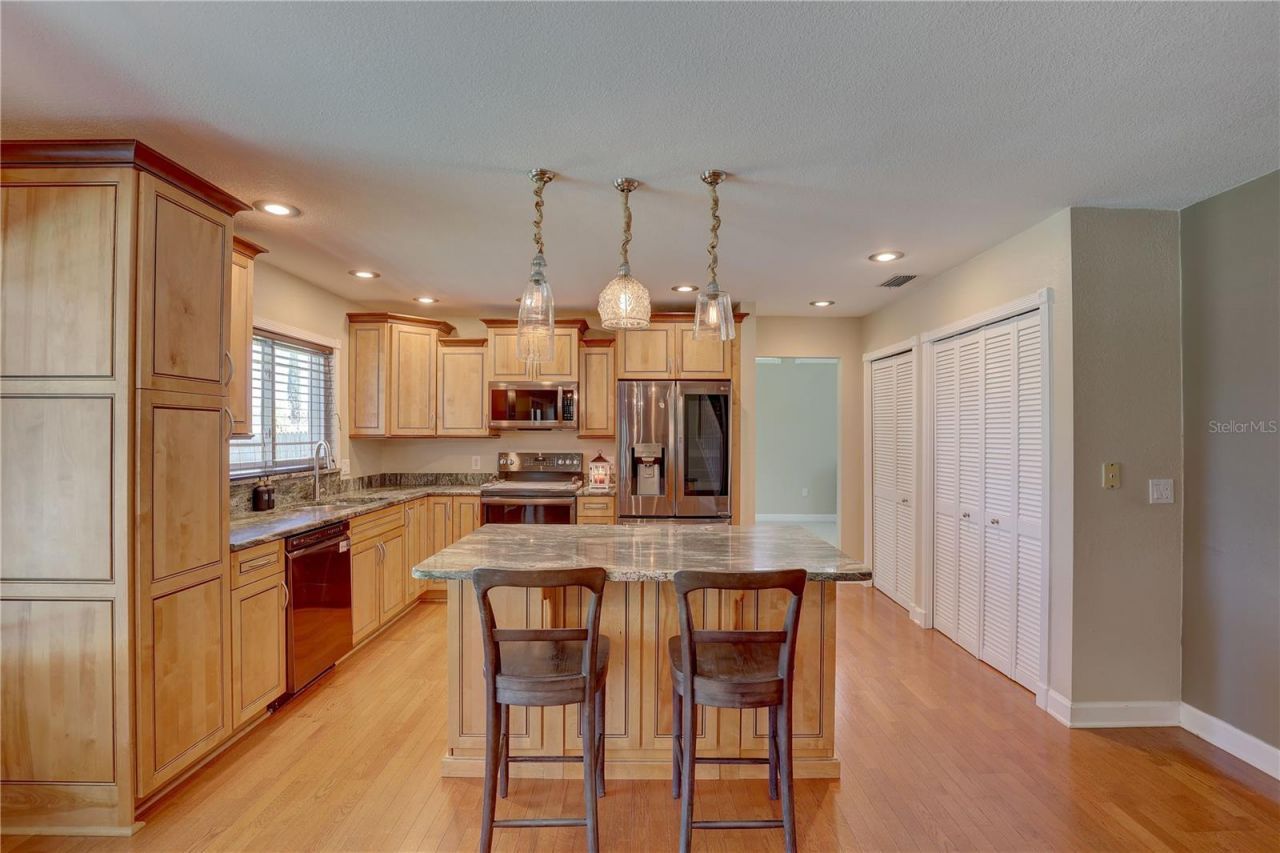 7600 Drew Oak Drive , Seminole, FL 33772 Photo