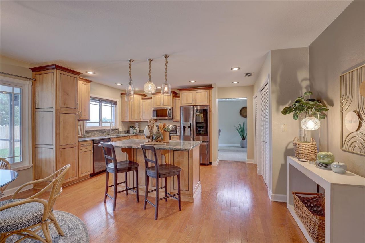7600 Drew Oak Drive , Seminole, FL 33772 Photo