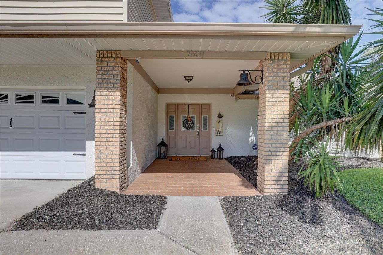 7600 Drew Oak Drive , Seminole, FL 33772 Photo