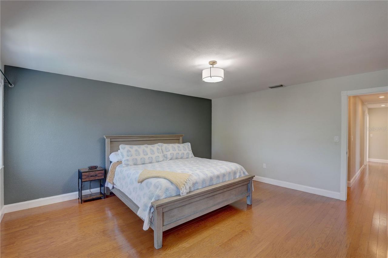 7600 Drew Oak Drive , Seminole, FL 33772 Photo