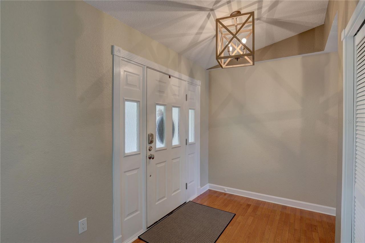 7600 Drew Oak Drive , Seminole, FL 33772 Photo