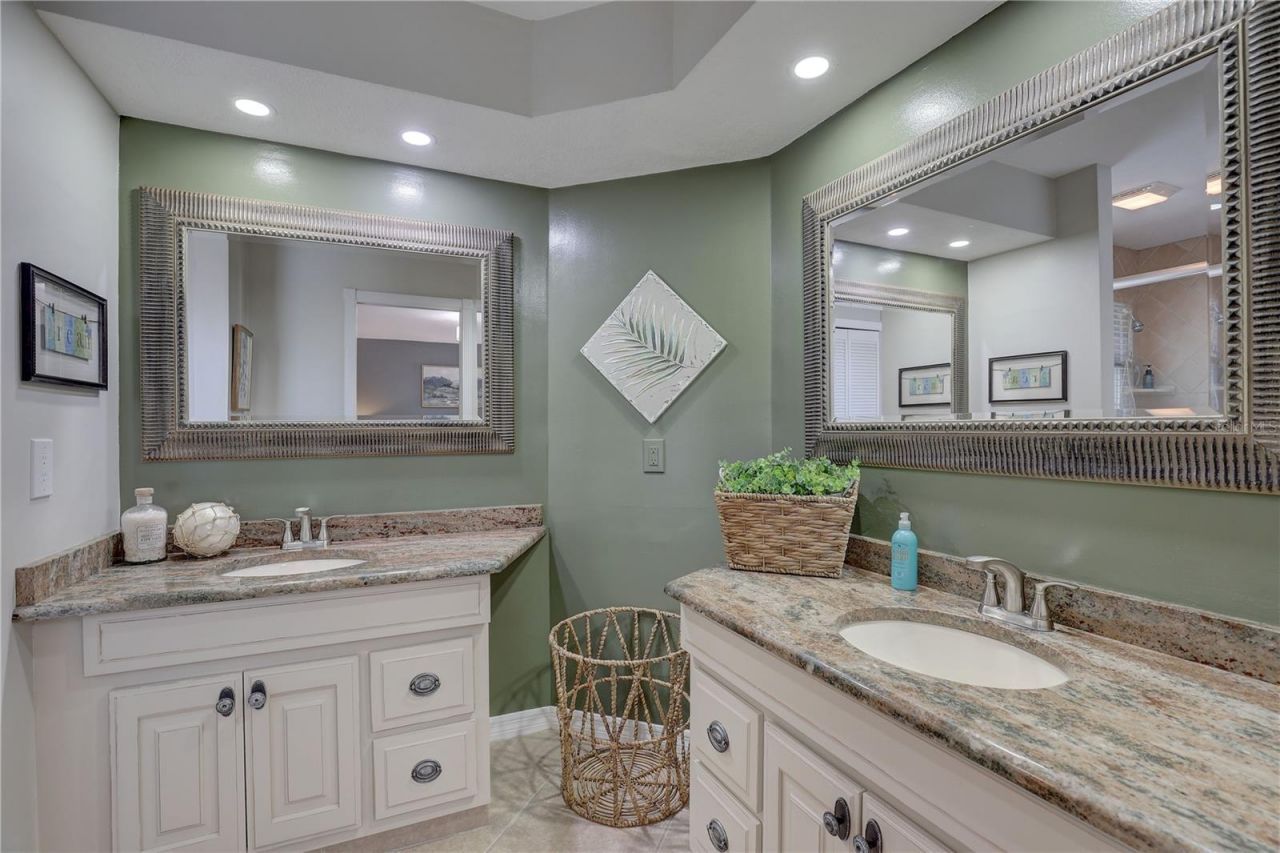 7600 Drew Oak Drive , Seminole, FL 33772 Photo