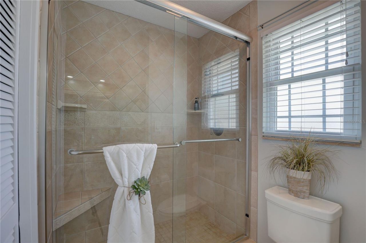 7600 Drew Oak Drive , Seminole, FL 33772 Photo