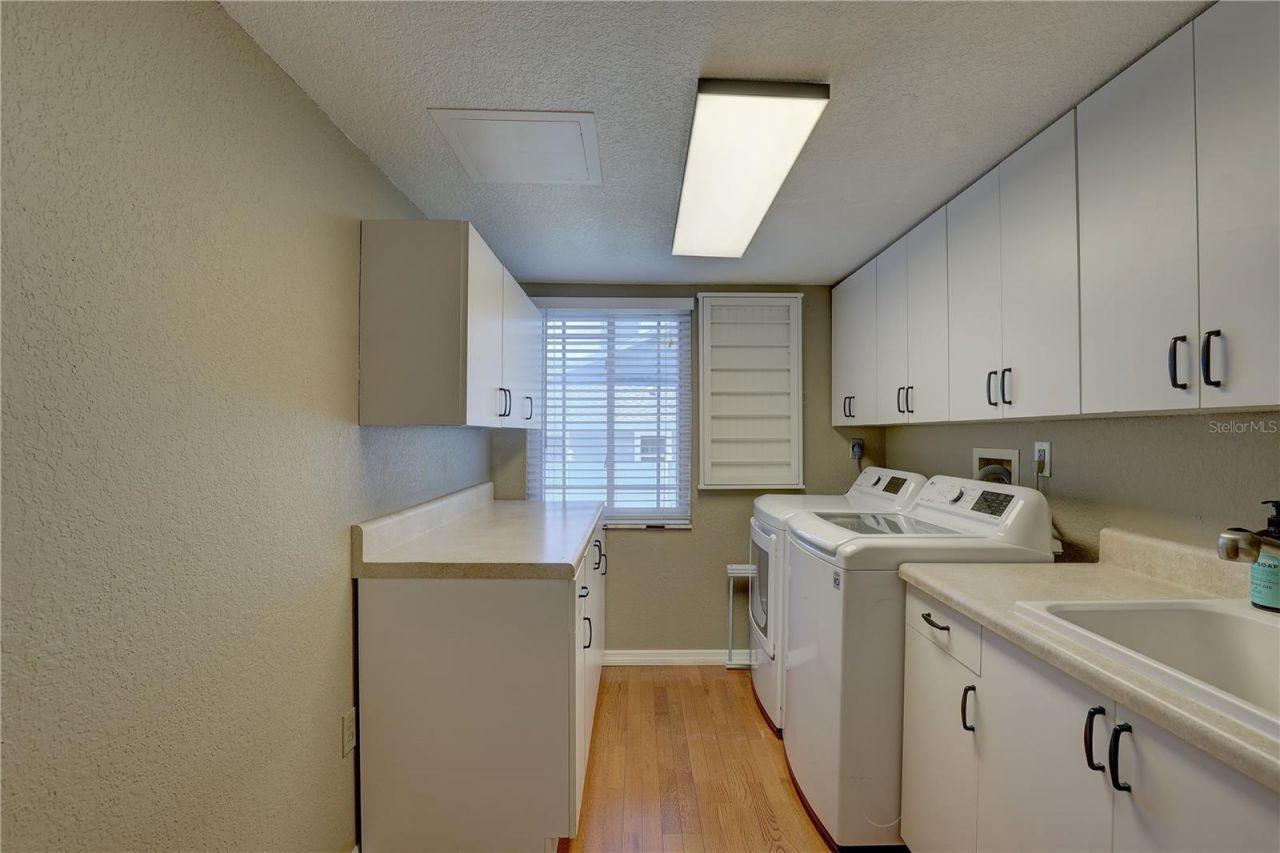 7600 Drew Oak Drive , Seminole, FL 33772 Photo