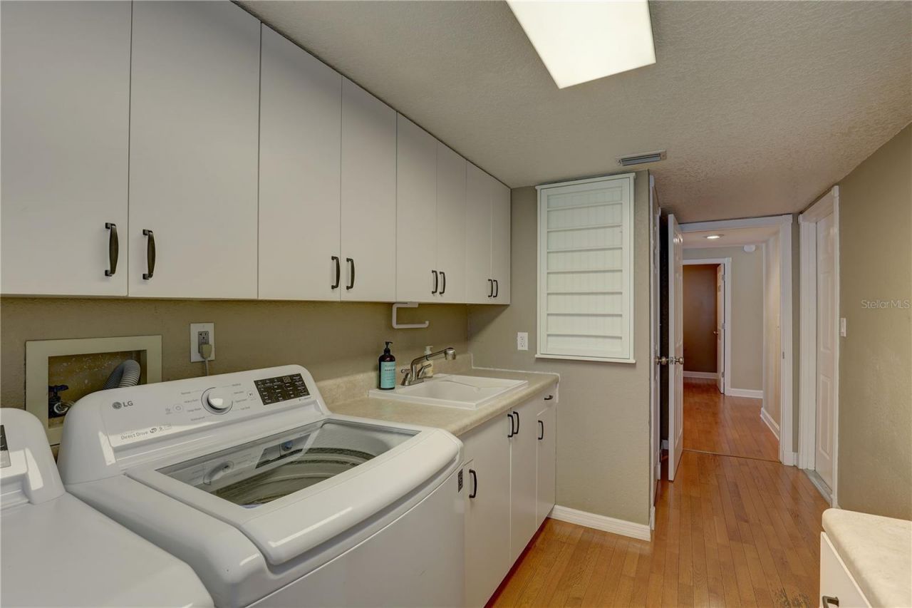 7600 Drew Oak Drive , Seminole, FL 33772 Photo