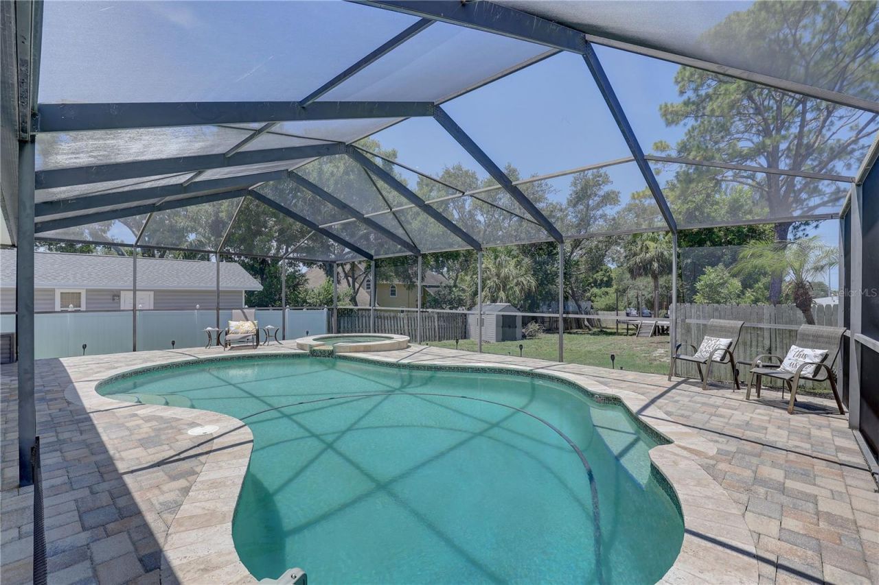 7600 Drew Oak Drive , Seminole, FL 33772 Photo
