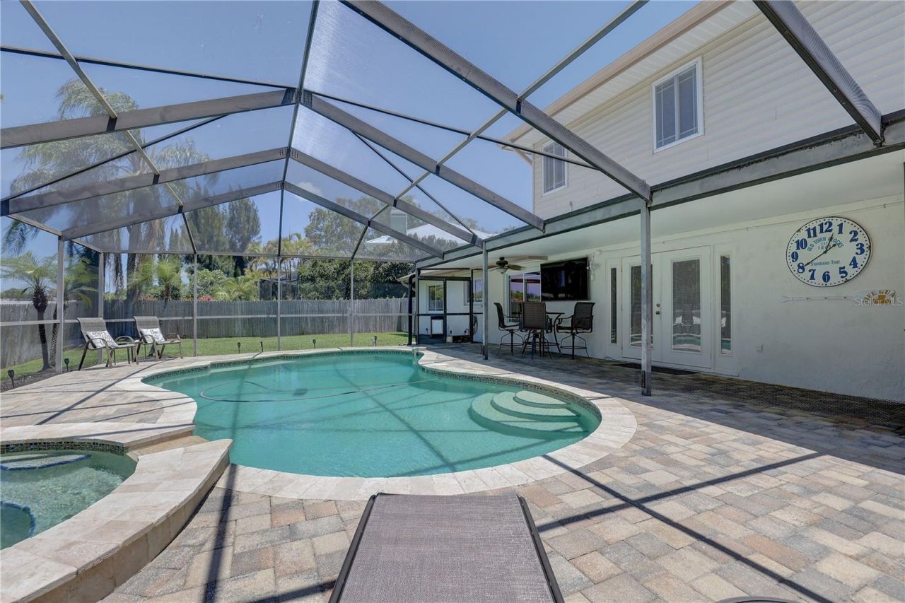 7600 Drew Oak Drive , Seminole, FL 33772 Photo
