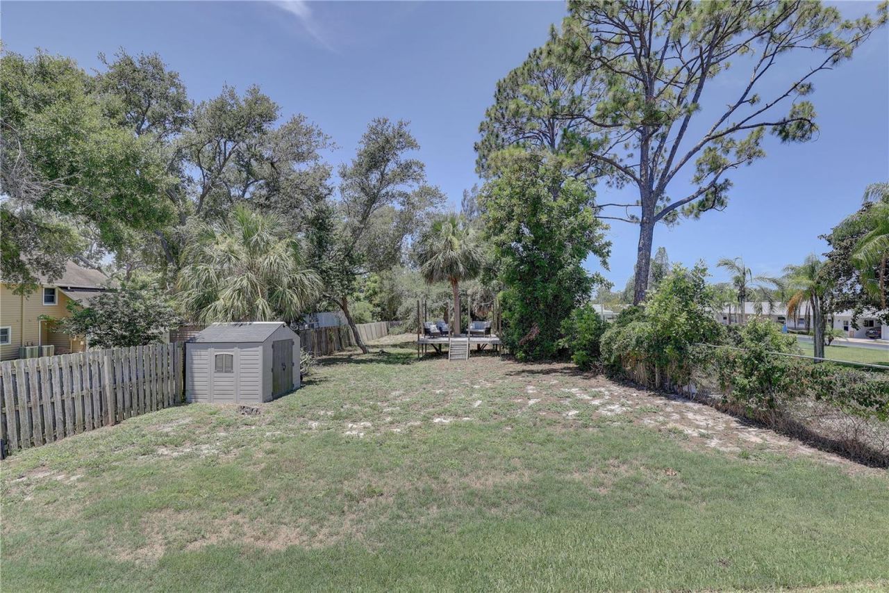 7600 Drew Oak Drive , Seminole, FL 33772 Photo