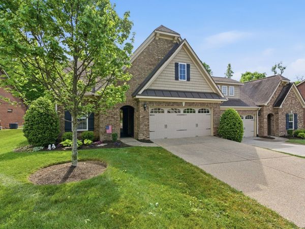468 Stonegate Dr , Lebanon, TN 37090