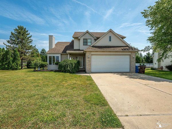 2960 E Country Lane, Monroe, MI 00000