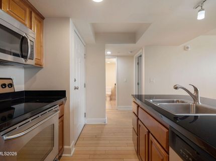 450 N Arlington Avenue, Unit 207, Reno, NV 89503 Photo