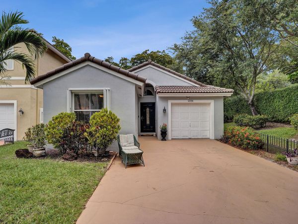 6898 Silverado Terrace, Lake Worth, FL 33463