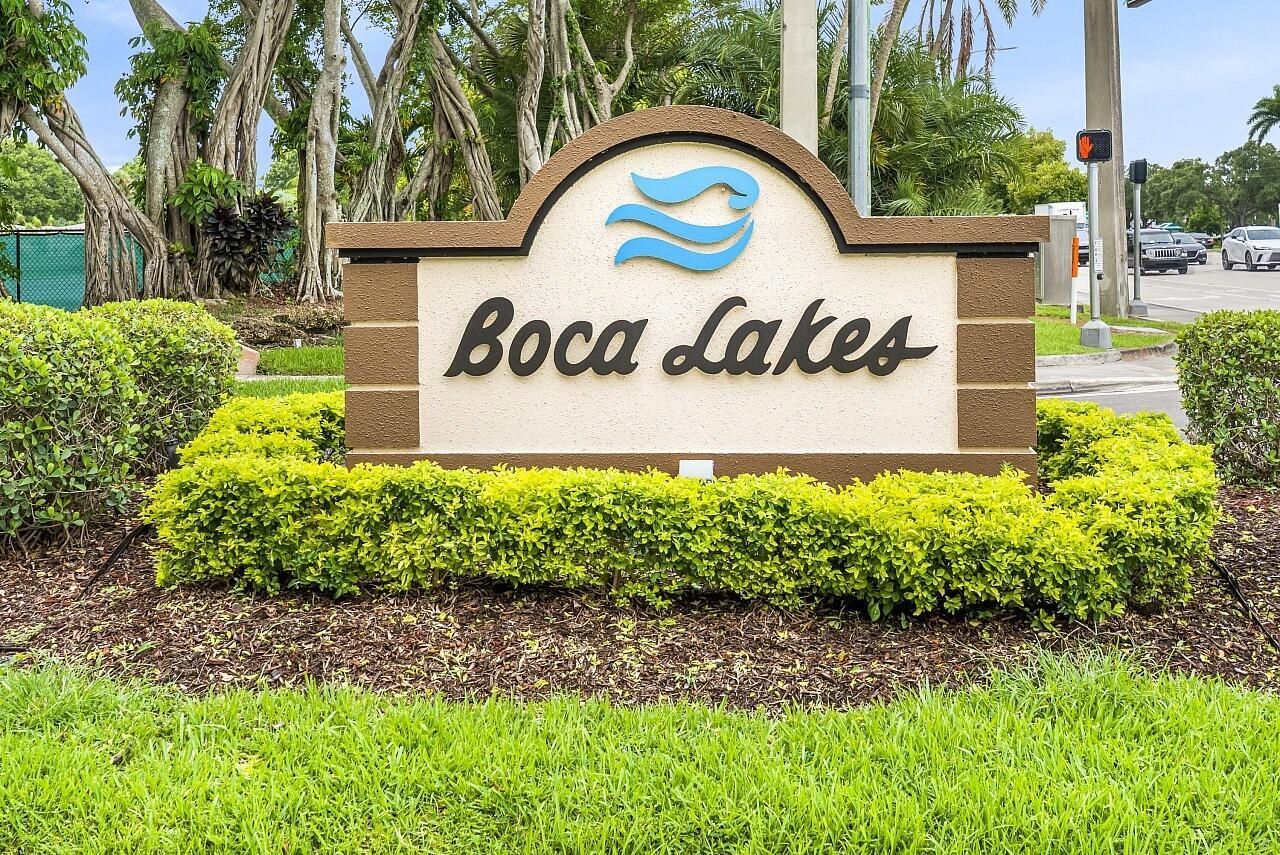 8900 Warwick Drive, Boca Raton, FL 33433 Photo