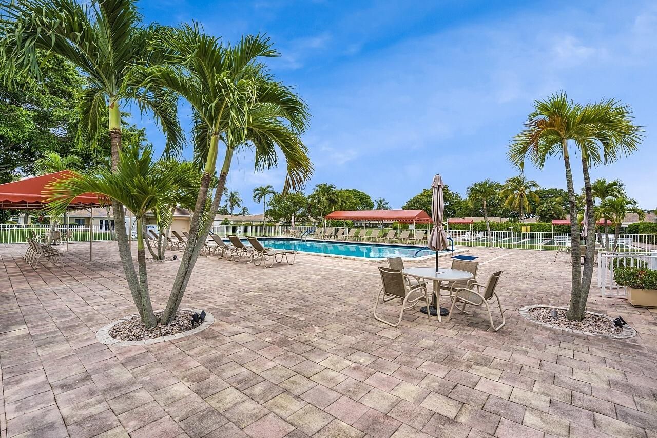 8900 Warwick Drive, Boca Raton, FL 33433 Photo