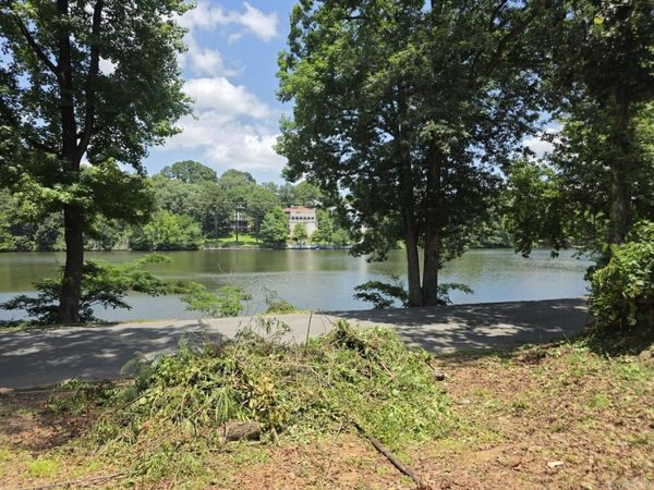 1920 Waterside Drive , North Little Rock, AR 72116