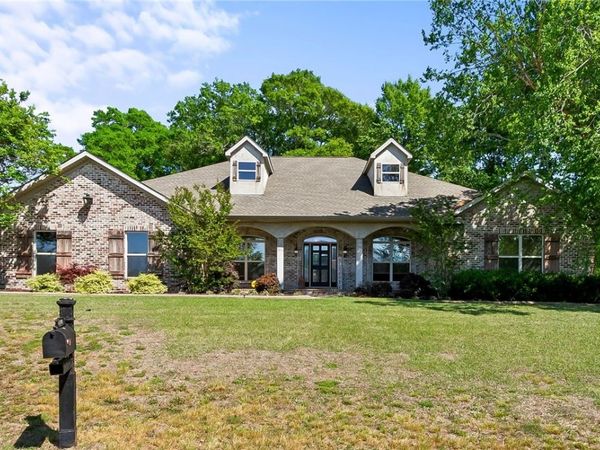 11994 Aspenwood Drive , Moundville, AL 35474