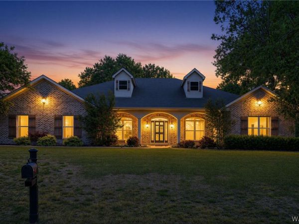 11994 Aspenwood Drive, Moundville, AL 35474