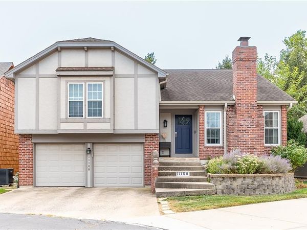 11108 Delmar Court, Leawood, KS 66211