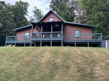 52 Kearns Road, Bristol, WV 26426