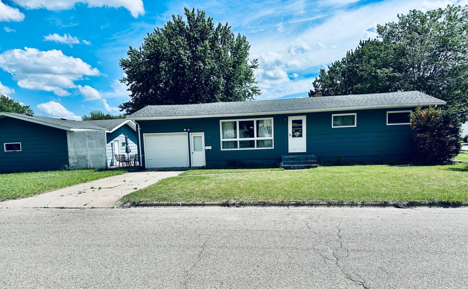 100 Deschepper Street , Marshall, MN 56258