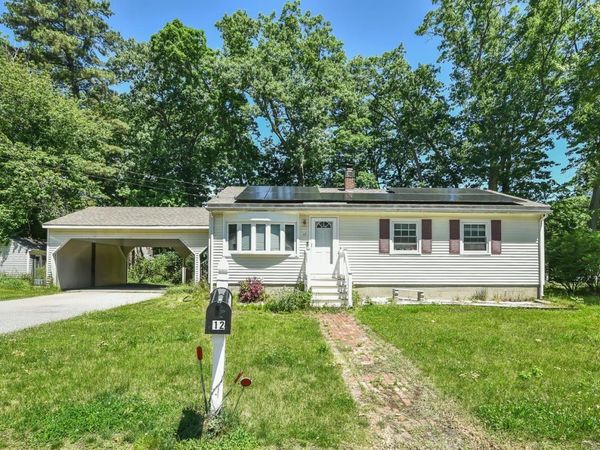 12 Henry Street, Salem, NH 03079