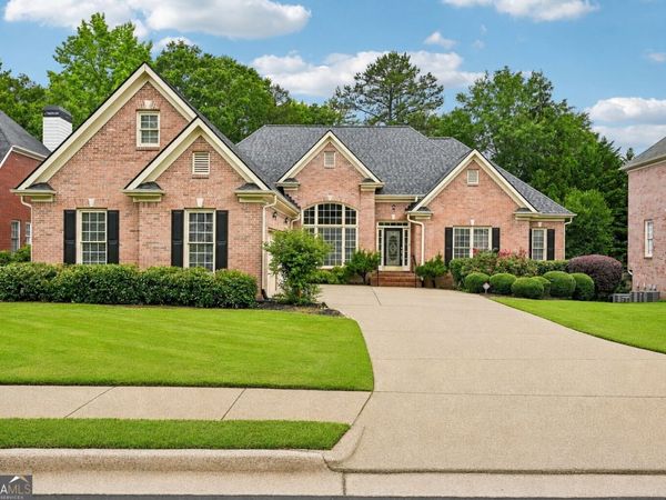3923 Springtree Lane, Hoschton, GA 30548