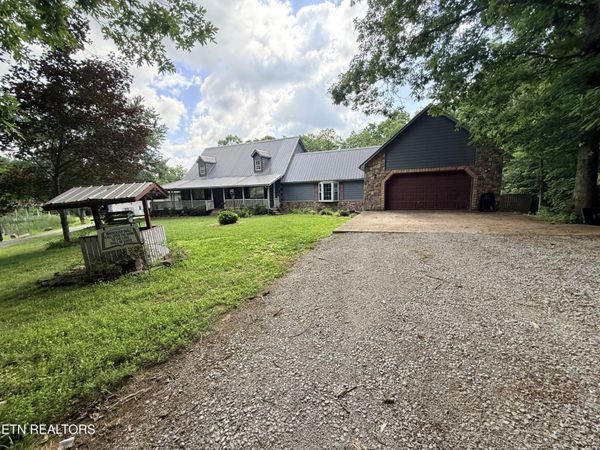 1036 Dye Rd, Clarkrange, TN 38553