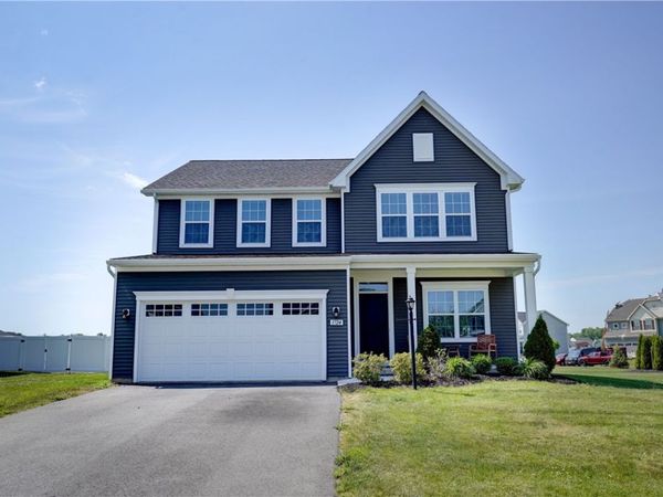 1724 Ackerman Way , Farmington, NY 14425