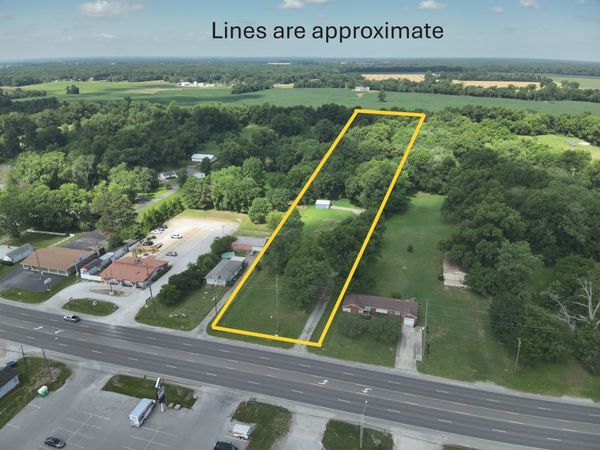 1249 S Washington Street , Duquoin, IL 62832