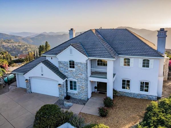 29190 Crystal Ridge Court, Escondido, CA 92026