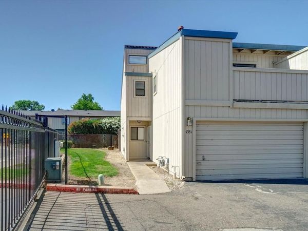 1351 Hood Rd, Sacramento, CA 95825