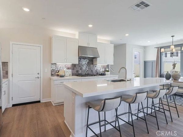 2164 Aneto Way, Santa Paula, CA 93060