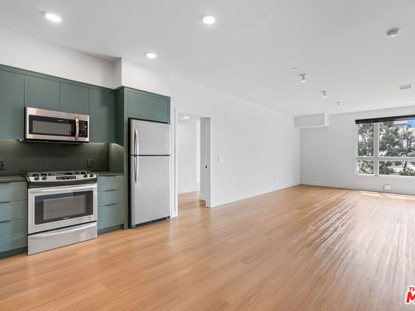 10601 Washington Boulevard, Unit 720, Culver City, CA 90232