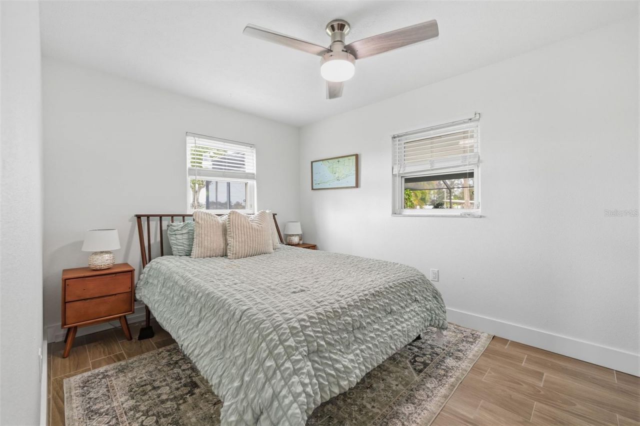 9910 Peninsular Drive, Gibsonton, FL 33534 Photo