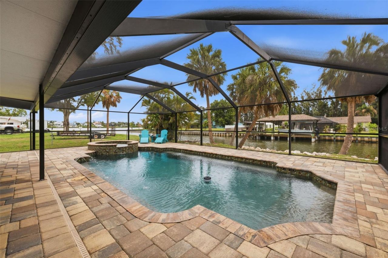 9910 Peninsular Drive, Gibsonton, FL 33534 Photo