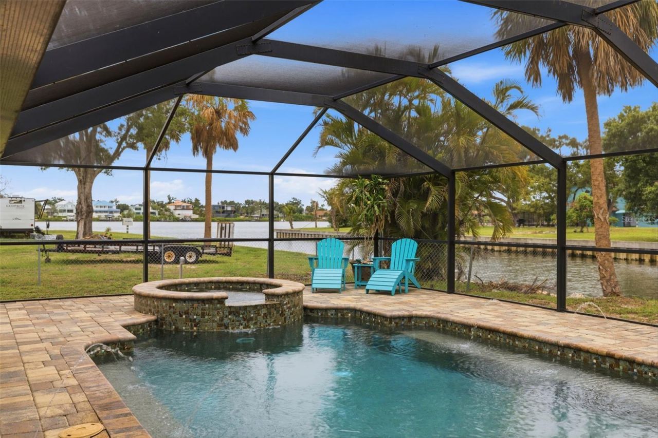 9910 Peninsular Drive, Gibsonton, FL 33534 Photo