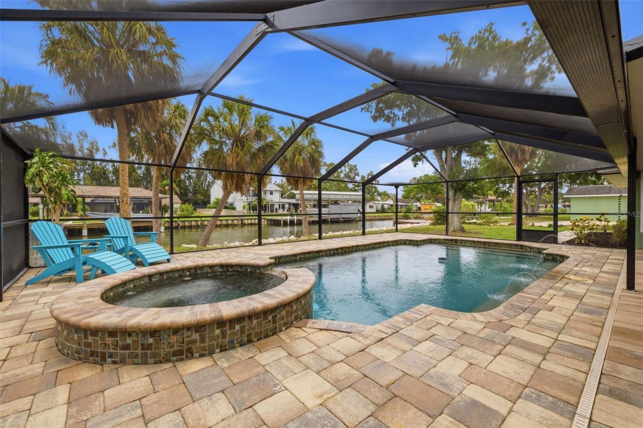 9910 Peninsular Drive, Gibsonton, FL 33534 Photo