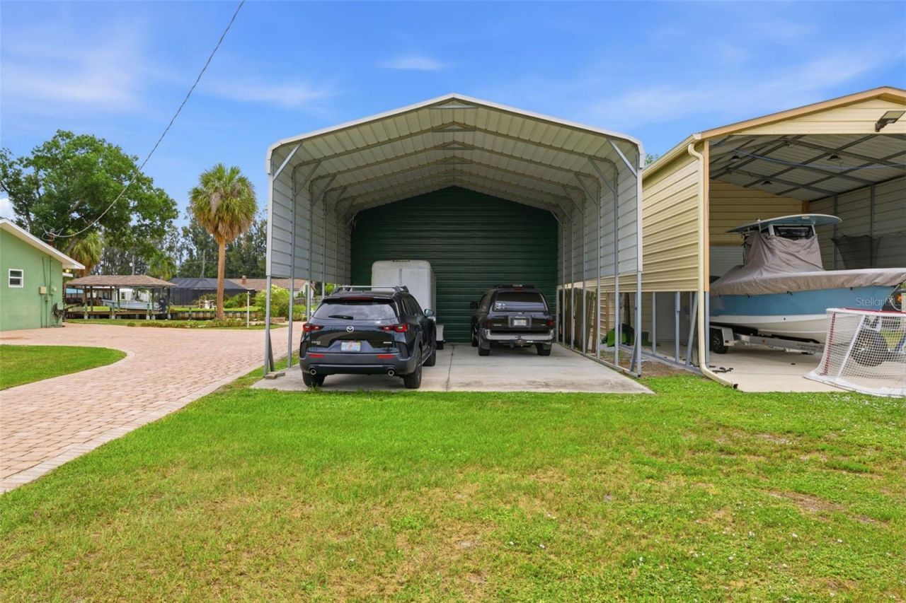 9910 Peninsular Drive, Gibsonton, FL 33534 Photo