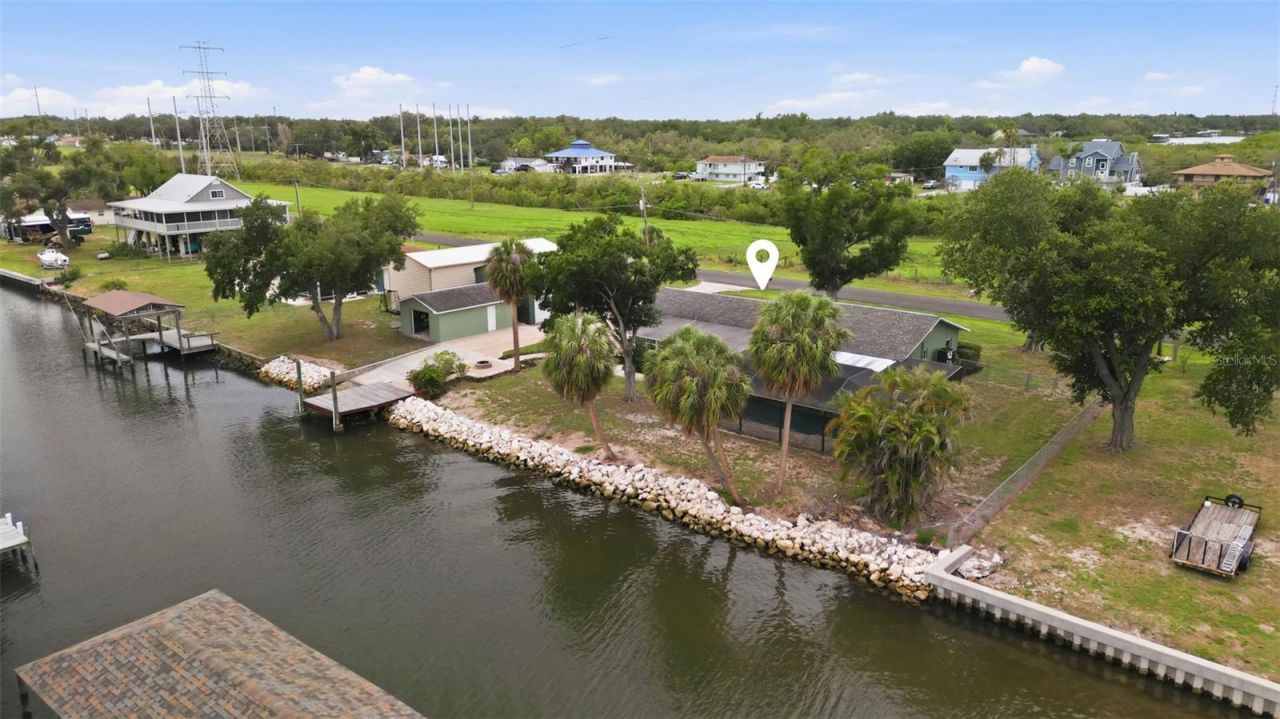 9910 Peninsular Drive, Gibsonton, FL 33534 Photo