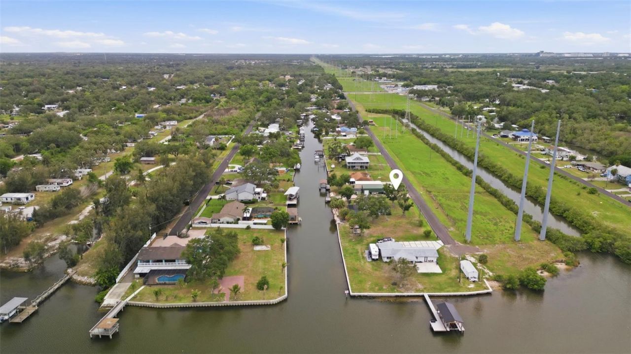 9910 Peninsular Drive, Gibsonton, FL 33534 Photo
