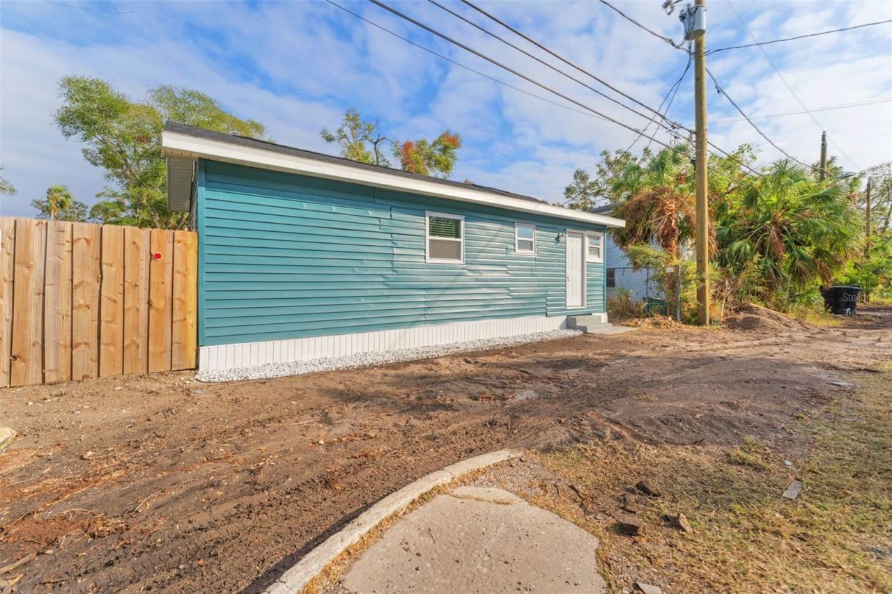 1927 13th Street S, Saint Petersburg, FL 33705 Photo